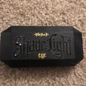 Kat Von D Shade and Light Eye Palette
